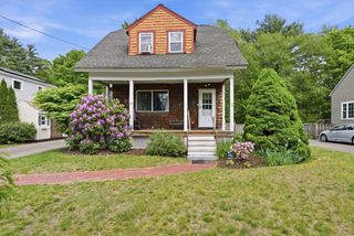 13 Clapp Rd, Hanover, MA 02339