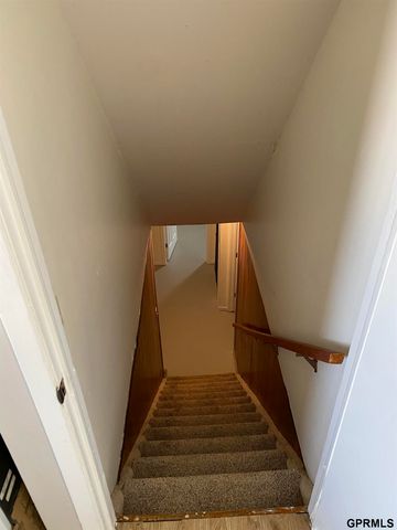 2210 Power Drive, Bellevue, NE 68005