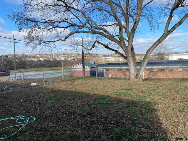 2210 Power Drive, Bellevue, NE 68005