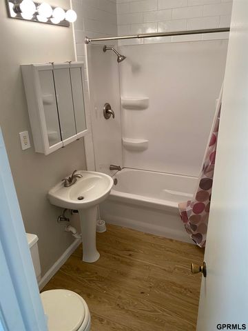 2210 Power Drive, Bellevue, NE 68005