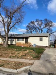 2210 Power Drive, Bellevue, NE 68005
