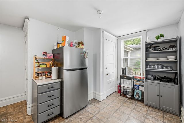 236 N Heights Avenue, Youngstown, OH 44505
