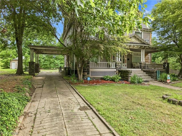 236 N Heights Avenue, Youngstown, OH 44505