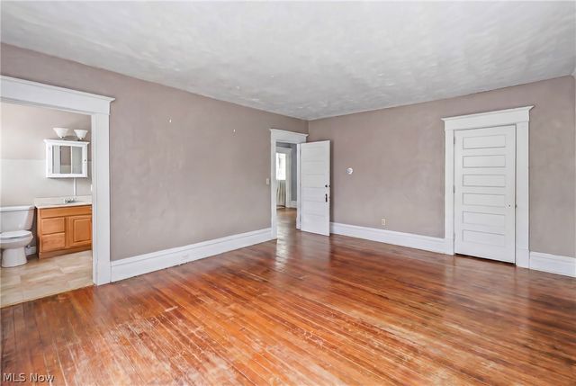 236 N Heights Avenue, Youngstown, OH 44505