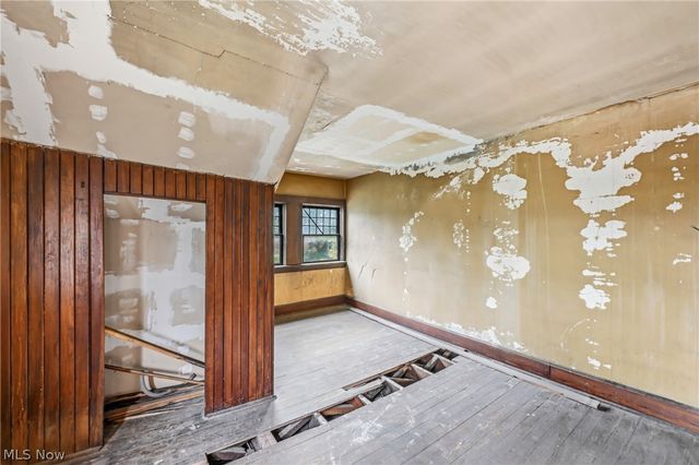 236 N Heights Avenue, Youngstown, OH 44505