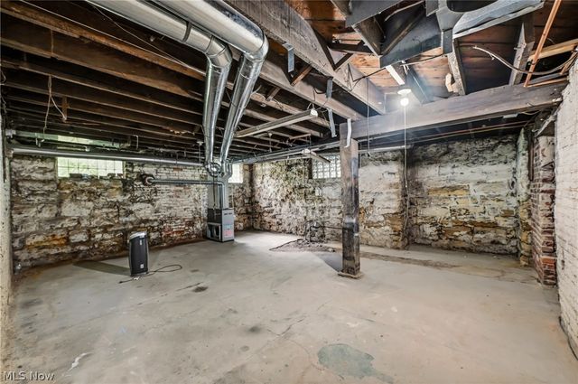 236 N Heights Avenue, Youngstown, OH 44505
