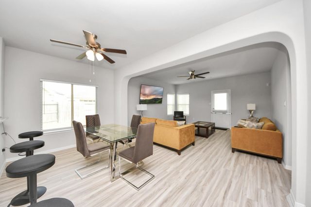 1654 Sequoia Run Drive, Rosharon, TX 77583