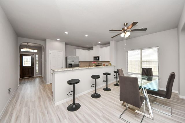 1654 Sequoia Run Drive, Rosharon, TX 77583