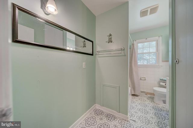 1011 FICKLEN RD, Fredericksburg, VA 22405