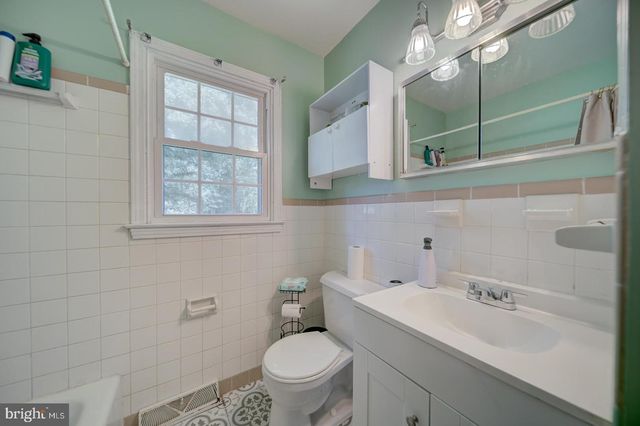 1011 FICKLEN RD, Fredericksburg, VA 22405