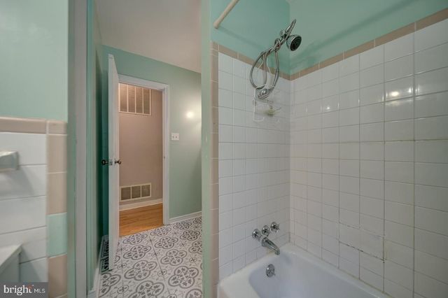 1011 FICKLEN RD, Fredericksburg, VA 22405