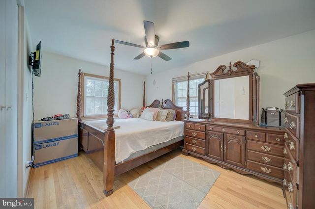 1011 FICKLEN RD, Fredericksburg, VA 22405