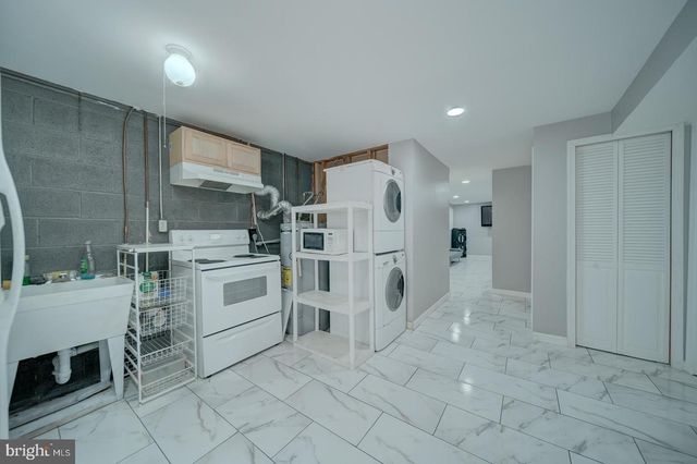 1011 FICKLEN RD, Fredericksburg, VA 22405