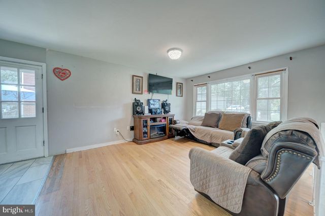 1011 FICKLEN RD, Fredericksburg, VA 22405