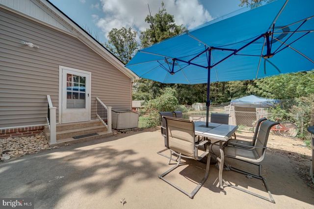 1011 FICKLEN RD, Fredericksburg, VA 22405