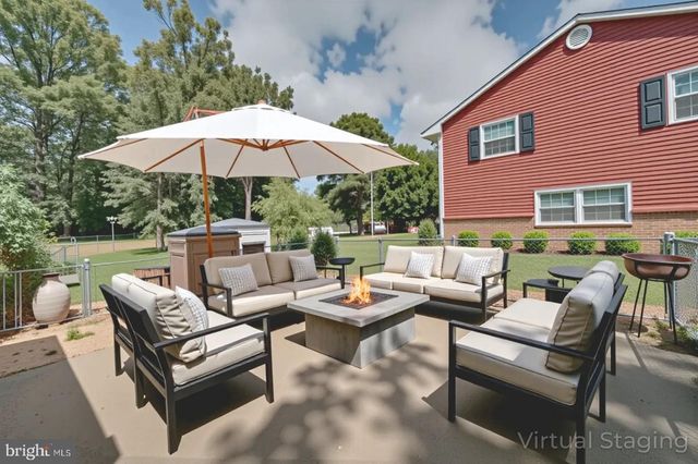 1011 FICKLEN RD, Fredericksburg, VA 22405