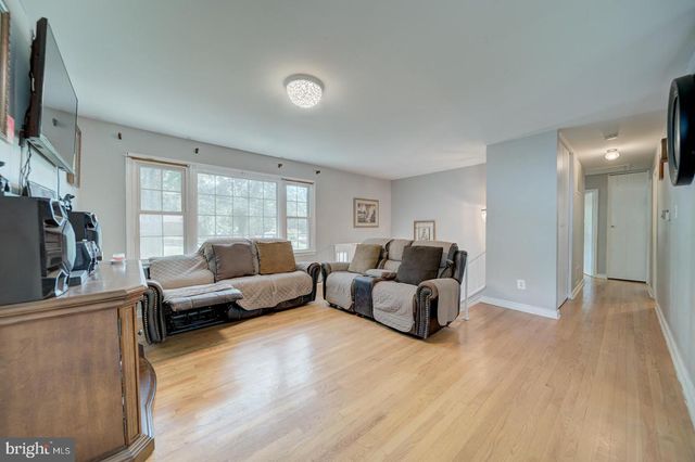 1011 FICKLEN RD, Fredericksburg, VA 22405