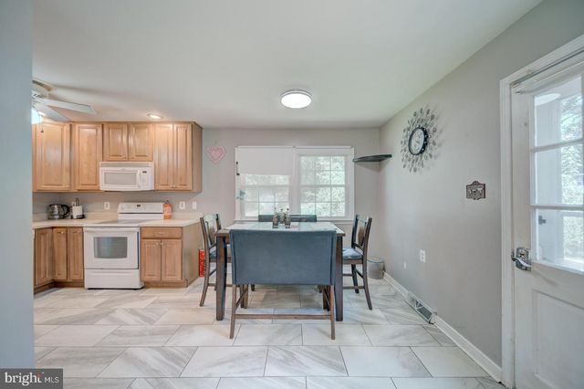 1011 FICKLEN RD, Fredericksburg, VA 22405