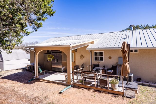 200 El Rancho Grande, Kerrville, TX 78028