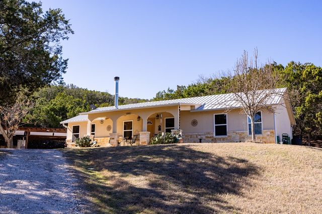 200 El Rancho Grande, Kerrville, TX 78028