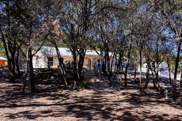 200 El Rancho Grande, Kerrville, TX 78028