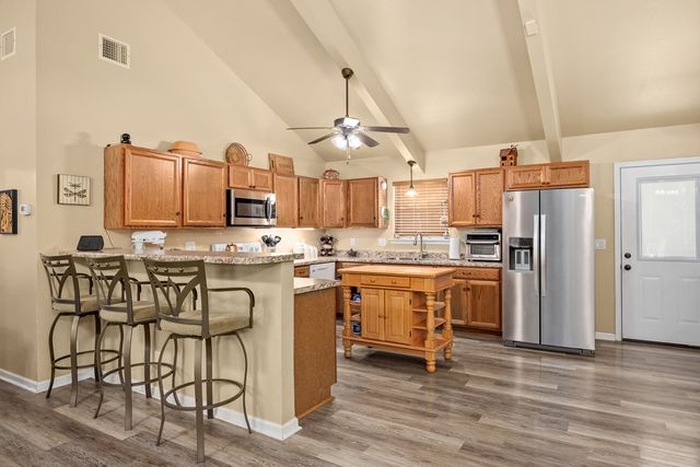 200 El Rancho Grande, Kerrville, TX 78028