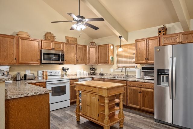 200 El Rancho Grande, Kerrville, TX 78028