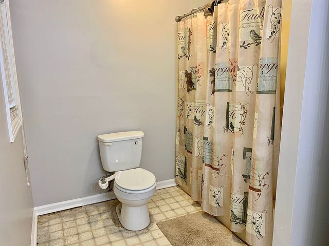 1038 LAKE ST, Bolivar, TN 38008