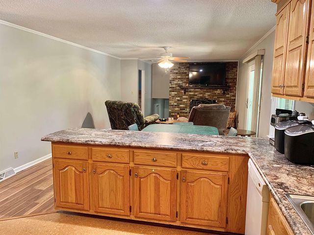 1038 LAKE ST, Bolivar, TN 38008