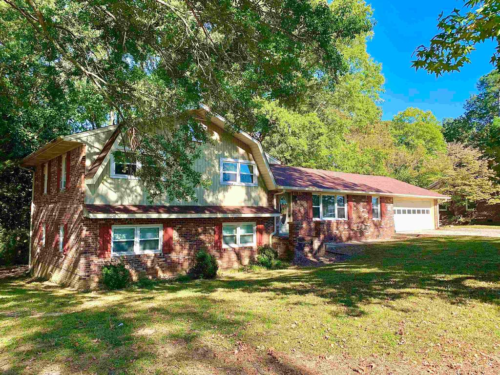 1038 LAKE ST, Bolivar, TN 38008