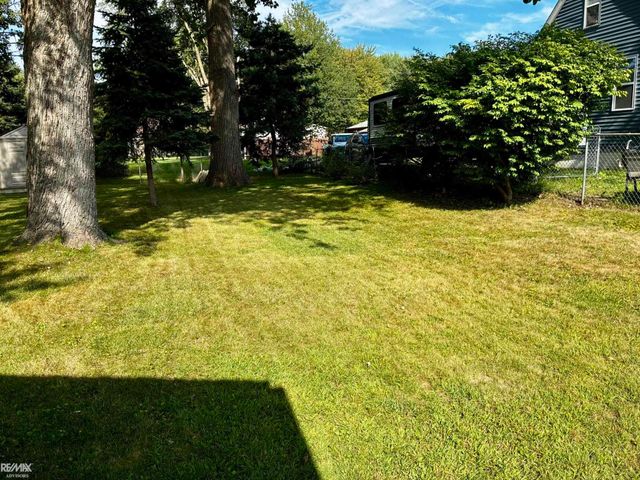 26737 Hickler Lane, Harrison Twp, MI 48045
