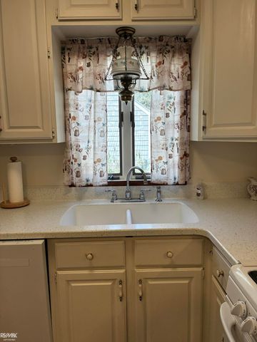 26737 Hickler Lane, Harrison Twp, MI 48045