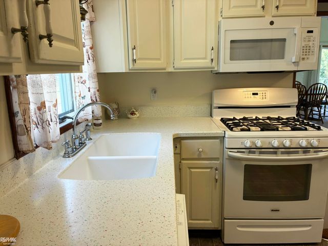 26737 Hickler Lane, Harrison Twp, MI 48045
