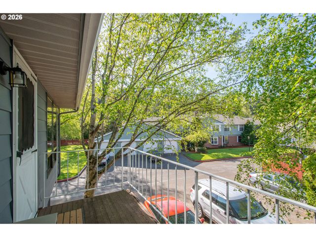 616 Sw EASTMAN Pkwy, Gresham, OR 97080