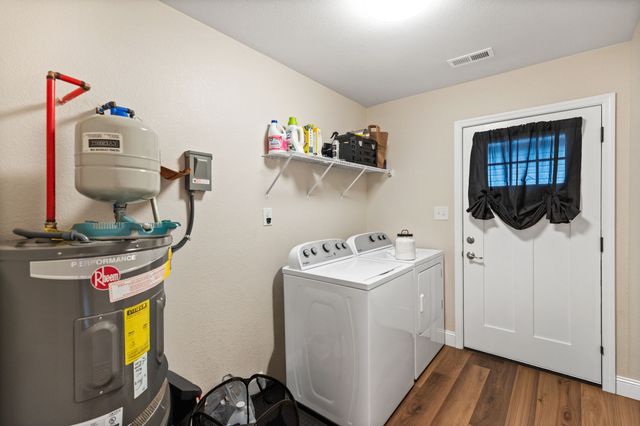 1594 Perry St, SE, Cleveland, TN 37311