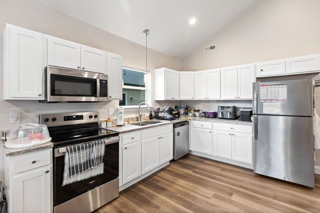 1594 Perry St, SE, Cleveland, TN 37311