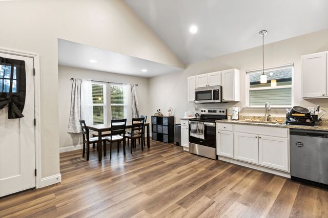 1594 Perry St, SE, Cleveland, TN 37311