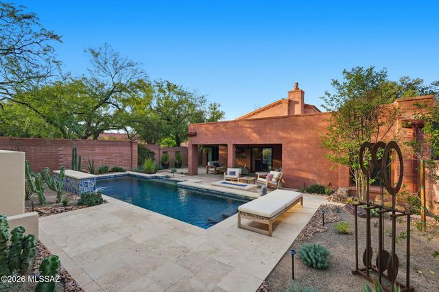 5140 E Woodgate Lane, Tucson, AZ 85712