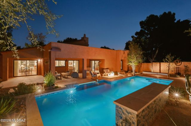 5140 E Woodgate Lane, Tucson, AZ 85712