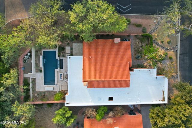 5140 E Woodgate Lane, Tucson, AZ 85712