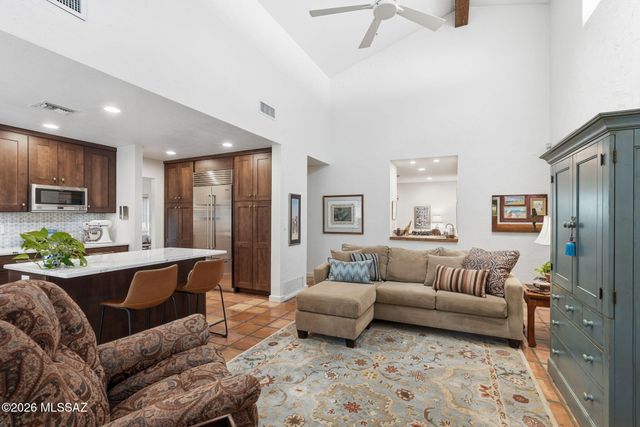 5140 E Woodgate Lane, Tucson, AZ 85712