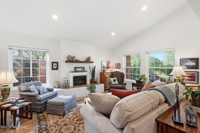 5140 E Woodgate Lane, Tucson, AZ 85712