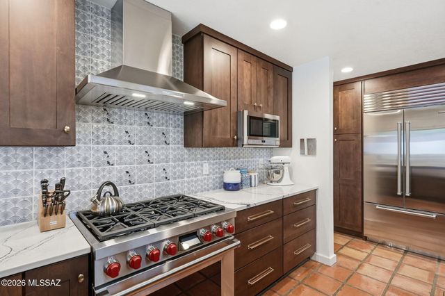 5140 E Woodgate Lane, Tucson, AZ 85712