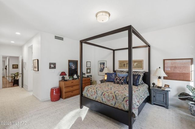 5140 E Woodgate Lane, Tucson, AZ 85712