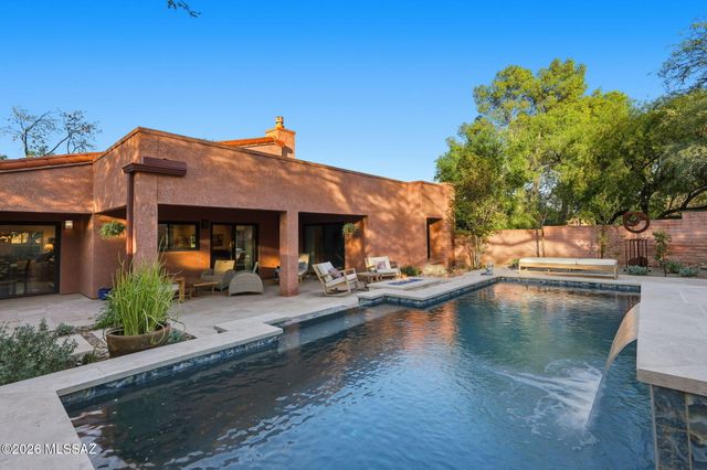 5140 E Woodgate Lane, Tucson, AZ 85712