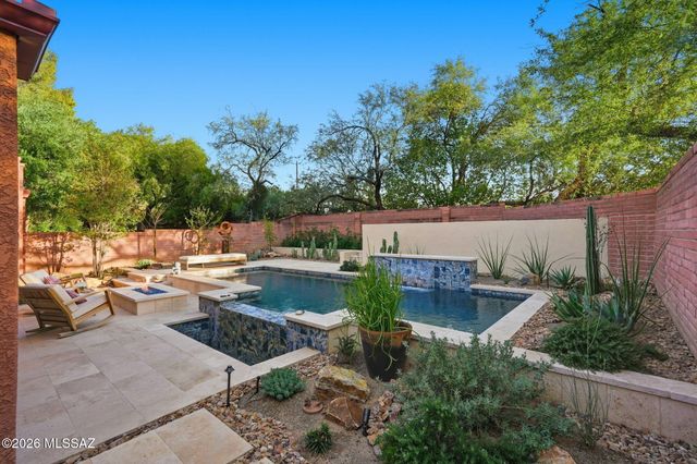 5140 E Woodgate Lane, Tucson, AZ 85712