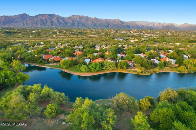 5140 E Woodgate Lane, Tucson, AZ 85712