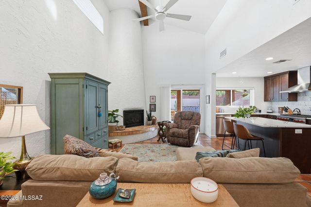 5140 E Woodgate Lane, Tucson, AZ 85712