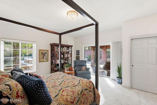 5140 E Woodgate Lane, Tucson, AZ 85712