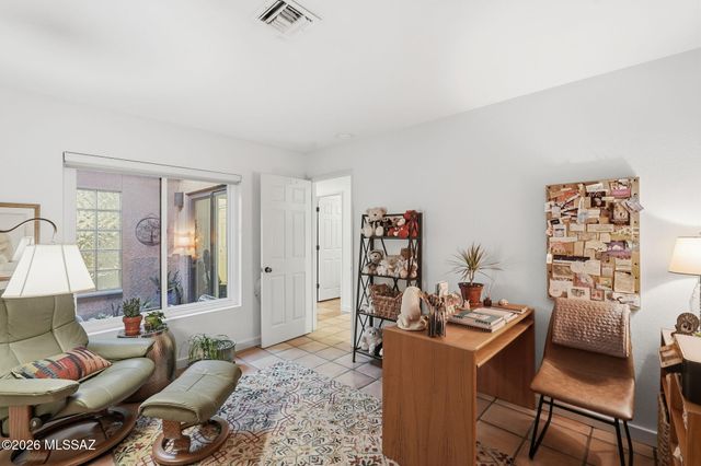 5140 E Woodgate Lane, Tucson, AZ 85712